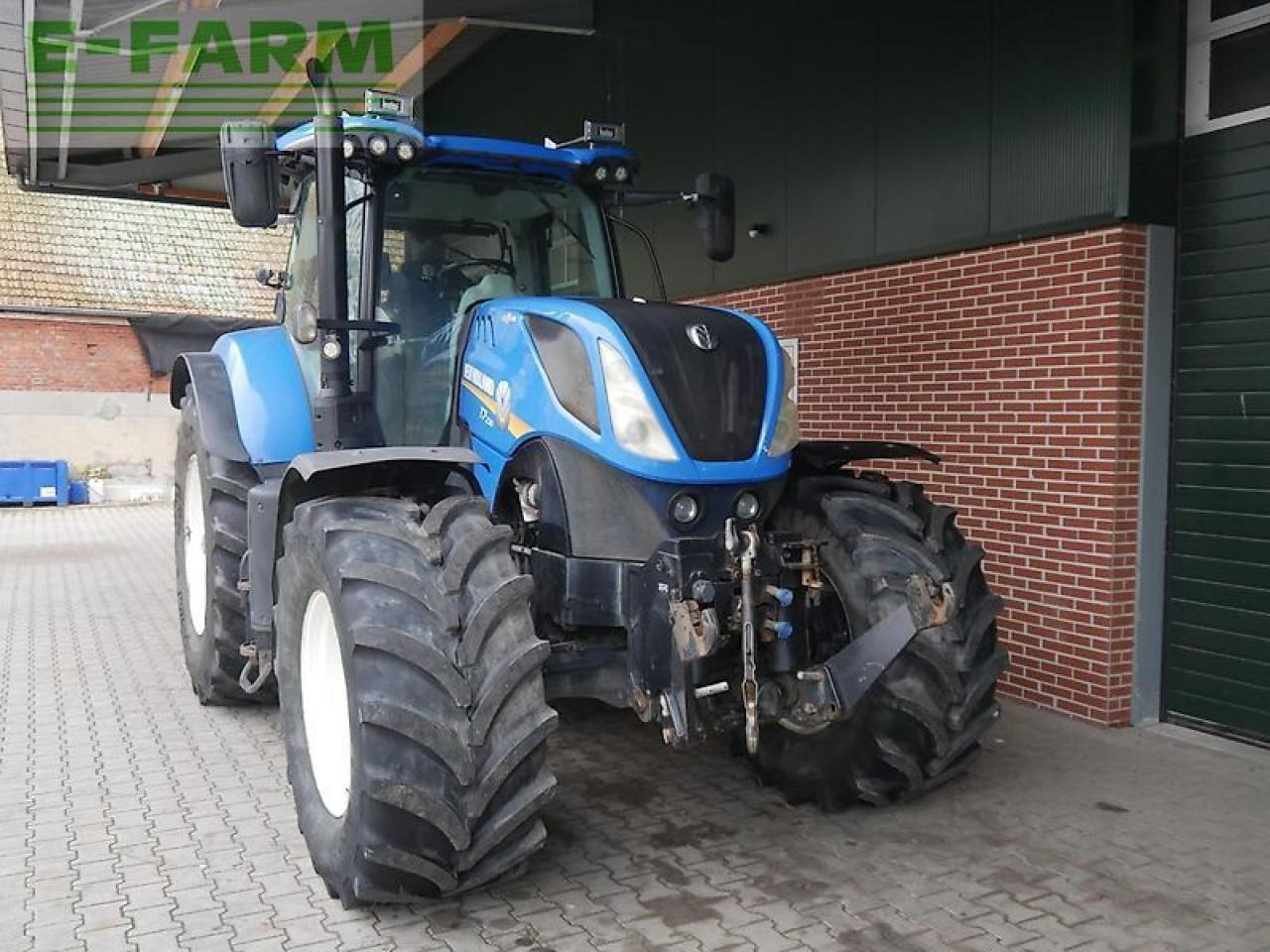 New Holland t7.230 autocommand - Farm tractor: picture 2 New Holland t7.230 autocommand - Farm tractor: picture 2