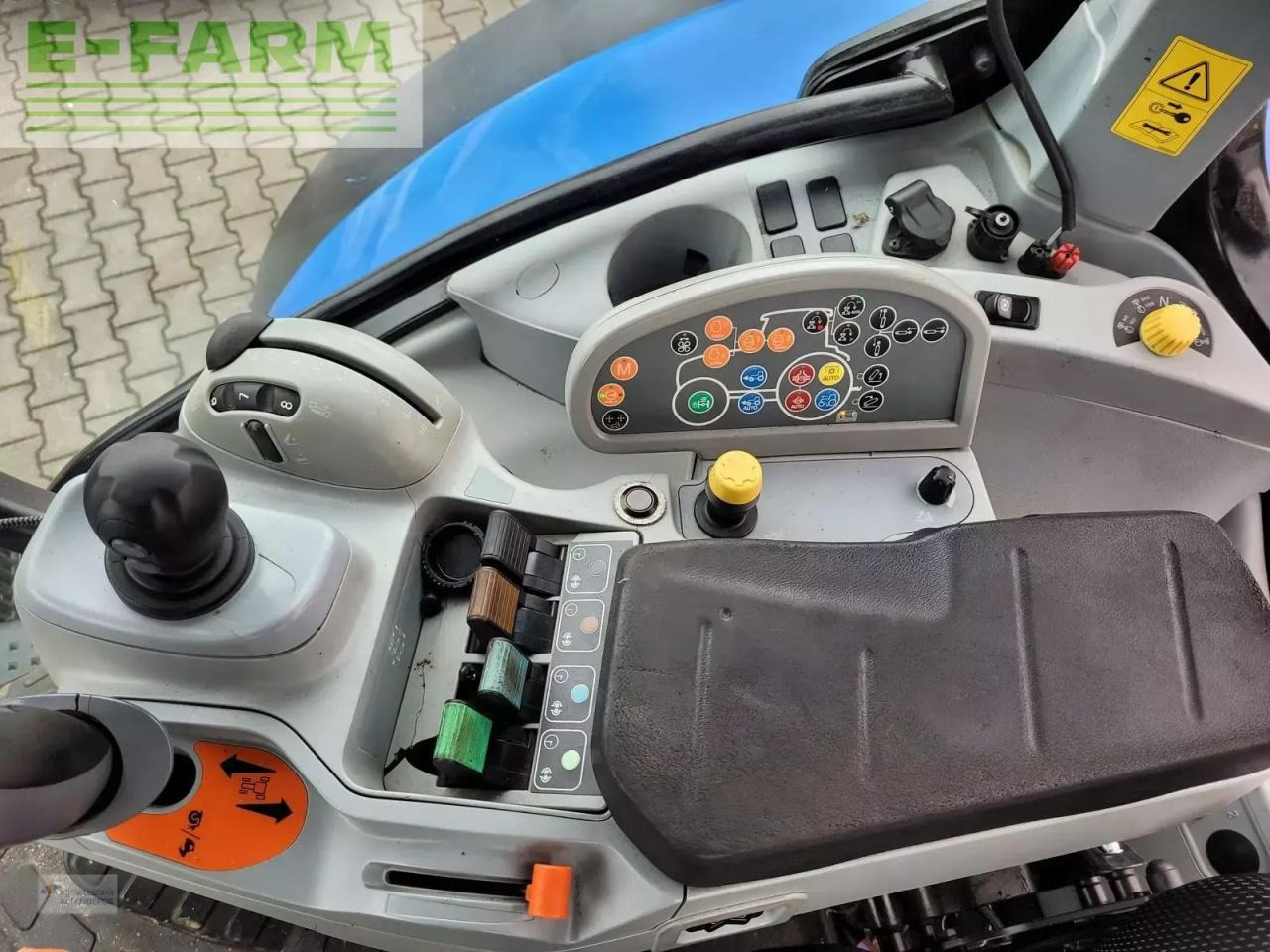 Farm tractor New Holland t7.250 ac: picture 8 Farm tractor New Holland t7.250 ac: picture 8