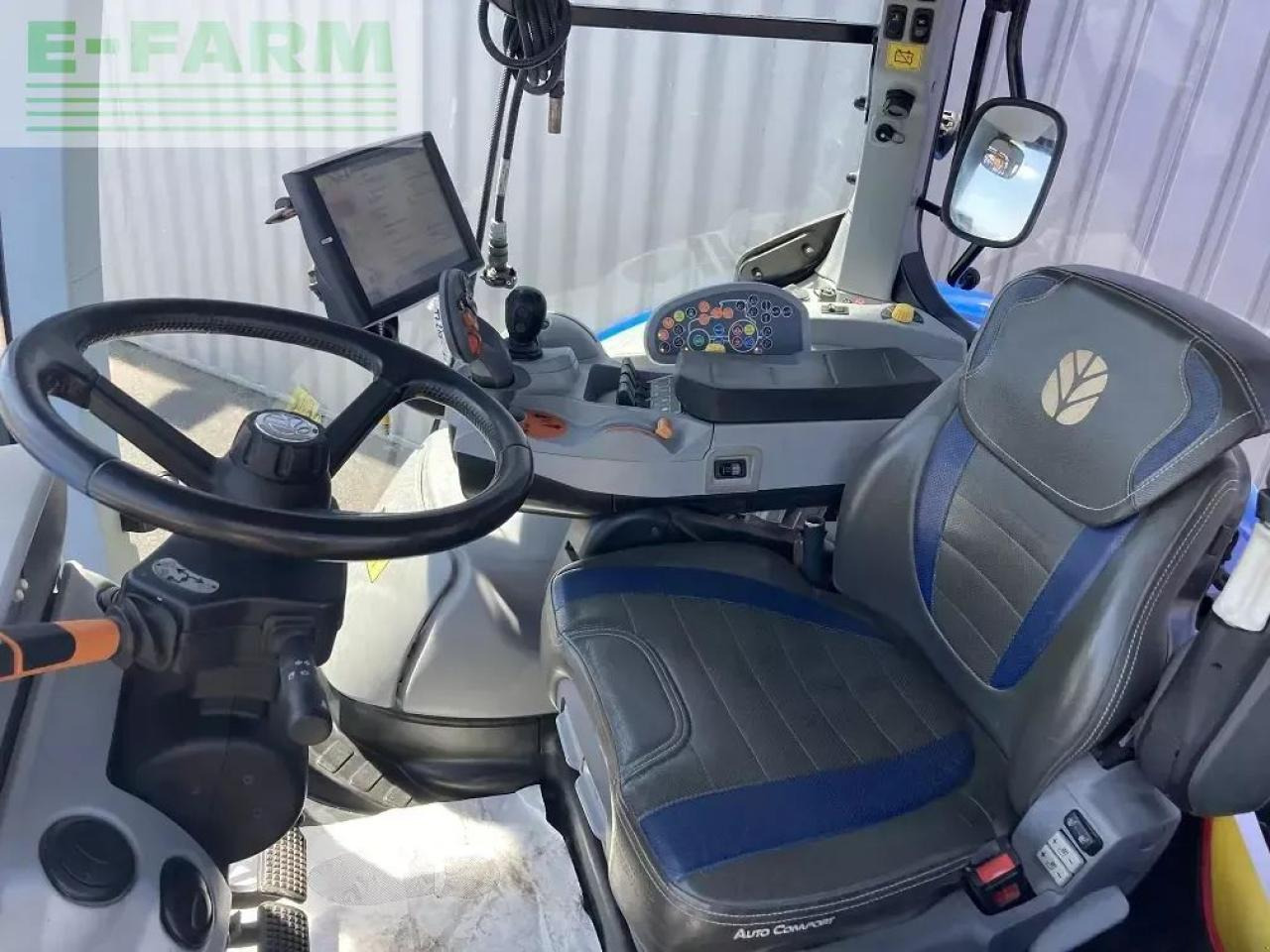 Farm tractor New Holland t7.270 auto command: picture 9