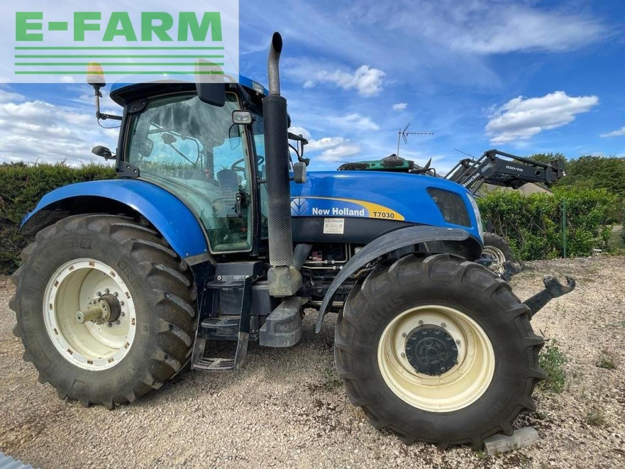 New Holland t7030 - Farm tractor: picture 3 New Holland t7030 - Farm tractor: picture 3
