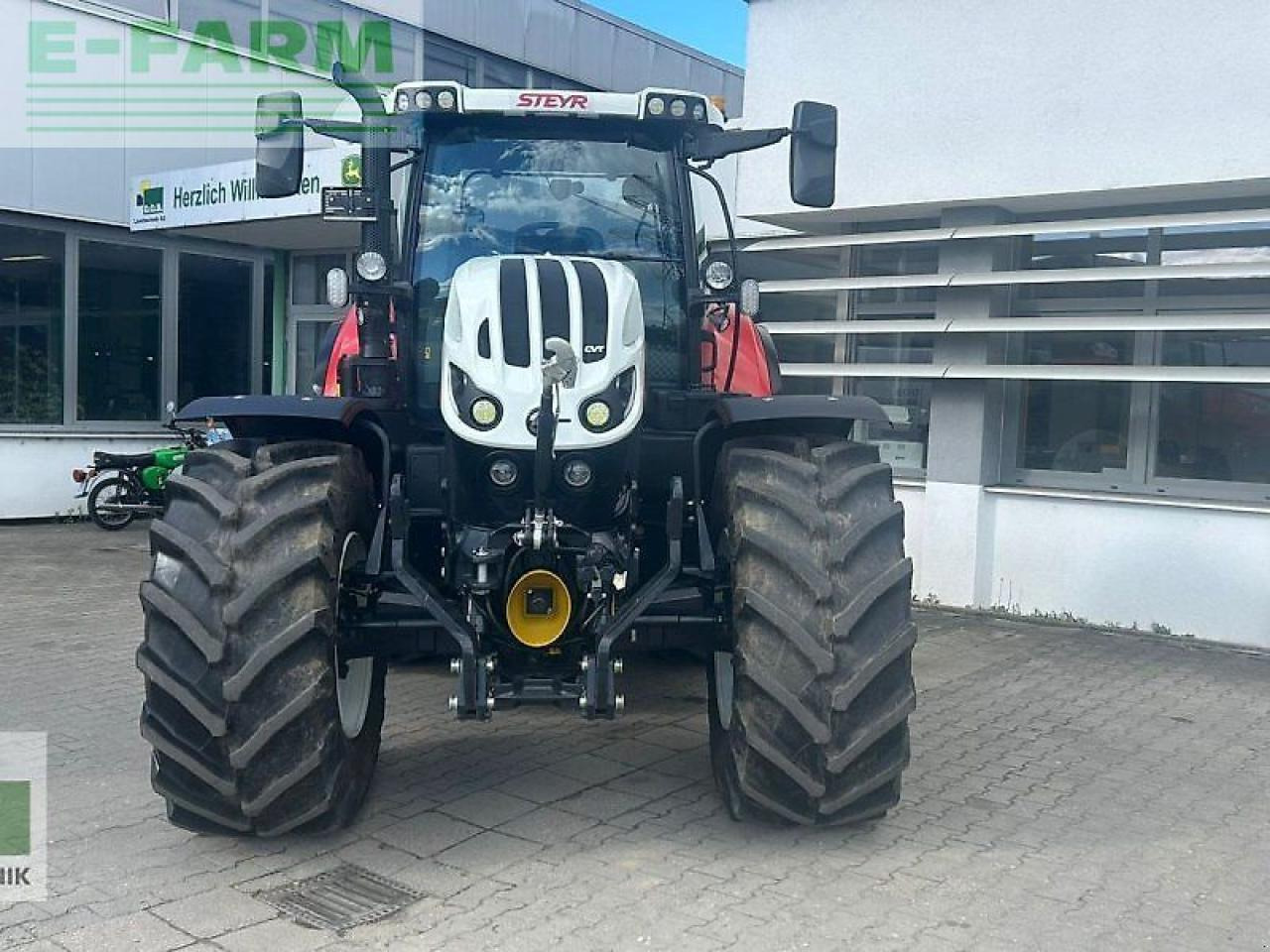 Steyr 6175 impuls cvt CVT - Farm tractor: picture 2 Steyr 6175 impuls cvt CVT - Farm tractor: picture 2