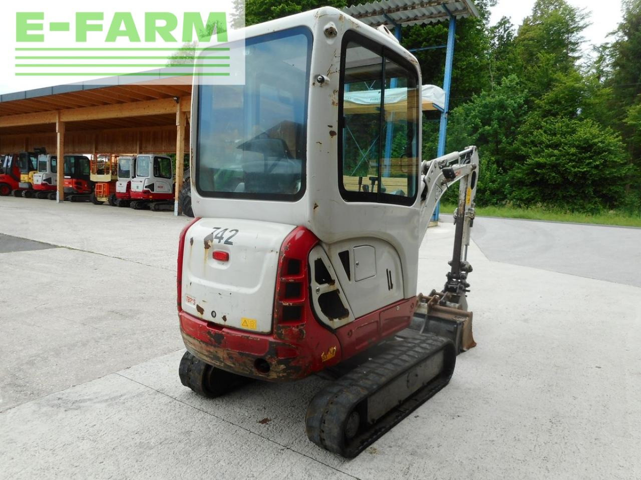 Takeuchi tb 216 ( 1.865kg ) 3 löffel + verstellfahrwerk - Mini excavator: picture 4 Takeuchi tb 216 ( 1.865kg ) 3 löffel + verstellfahrwerk - Mini excavator: picture 4