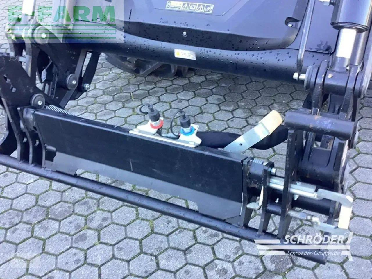 Farm tractor Valtra g 135 a: picture 18