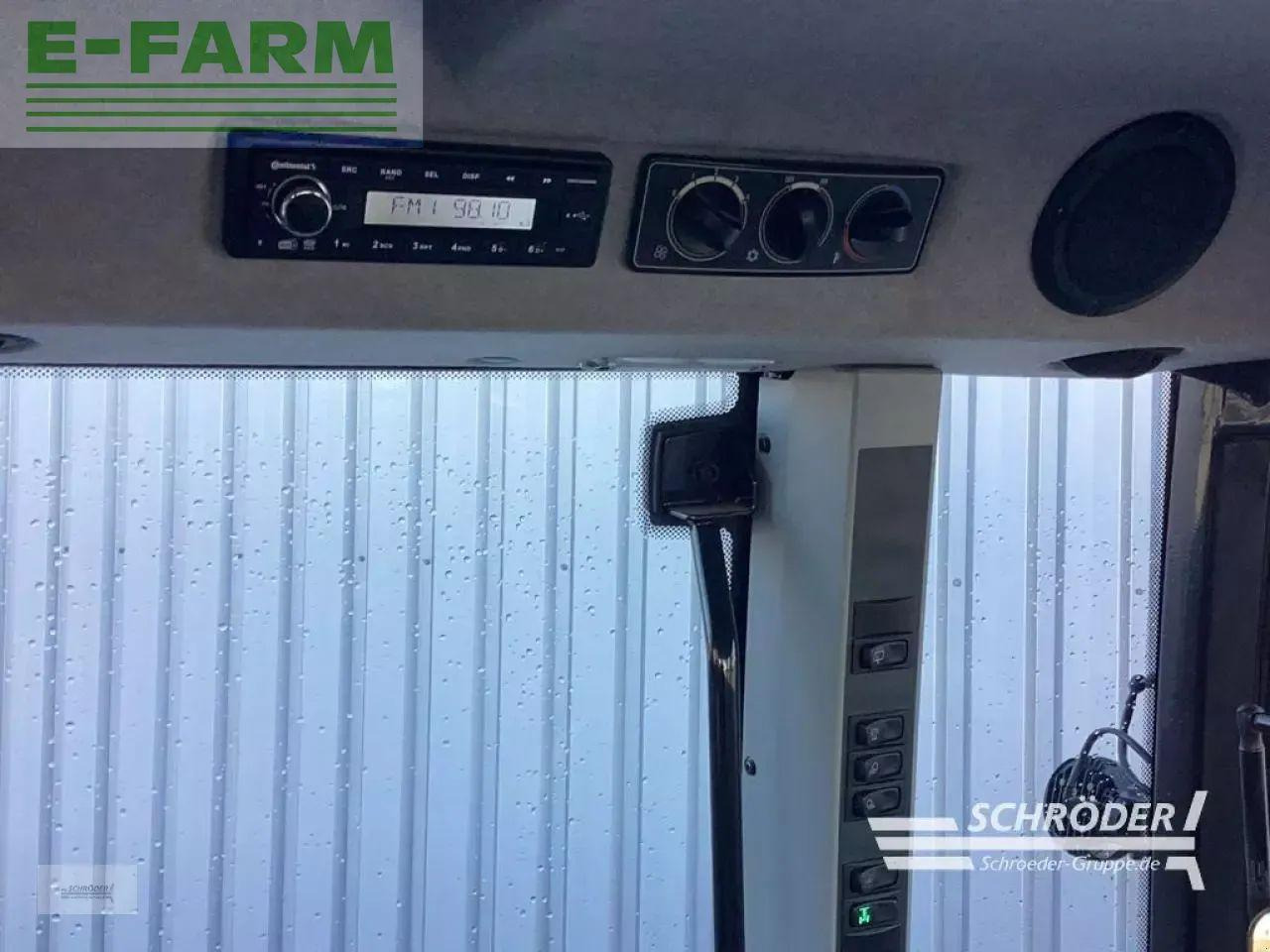 Farm tractor Valtra g 135 a: picture 15