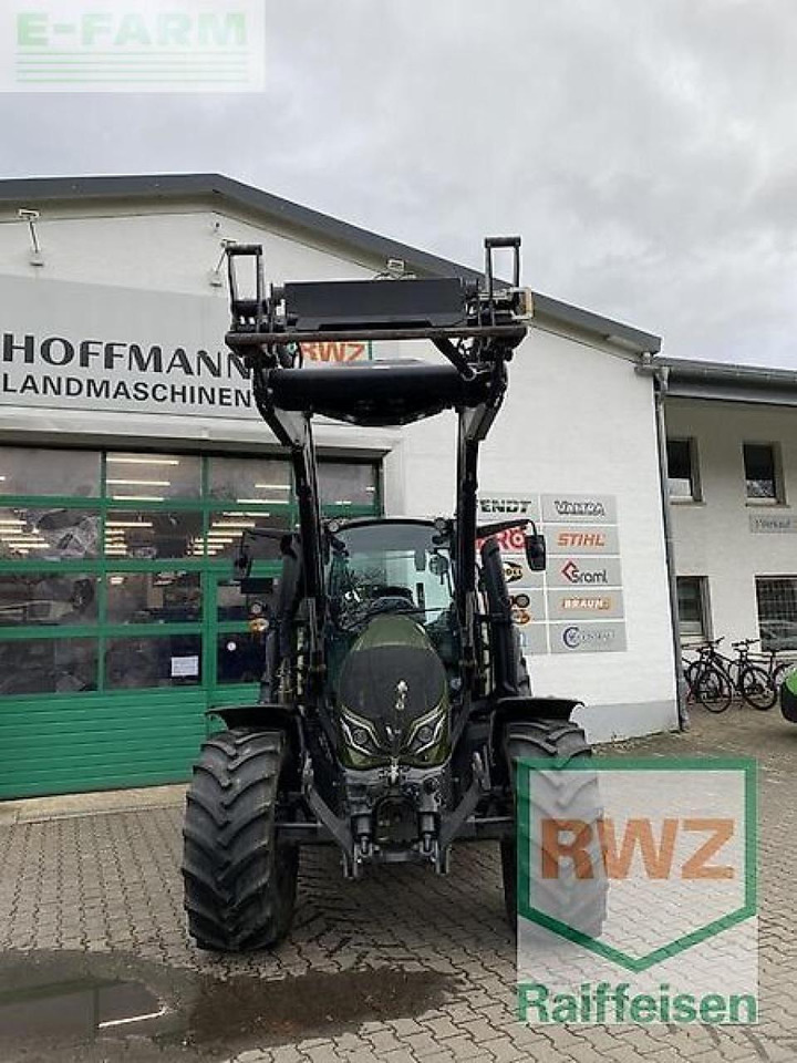 Valtra g135 v schlepper - Farm tractor: picture 1 Valtra g135 v schlepper - Farm tractor: picture 1