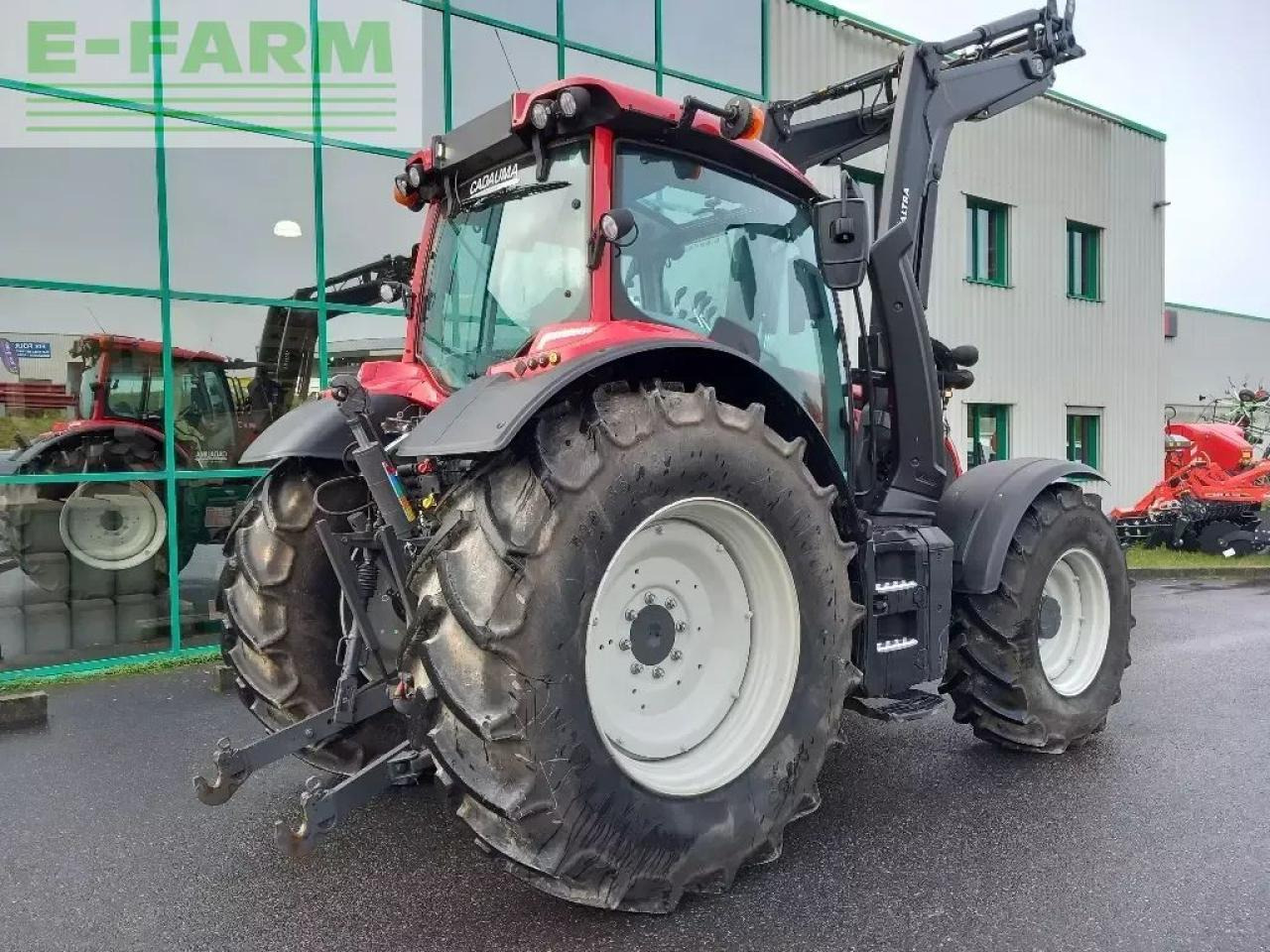 Valtra n 135 hitech 5 HiTech - Farm tractor: picture 3 Valtra n 135 hitech 5 HiTech - Farm tractor: picture 3