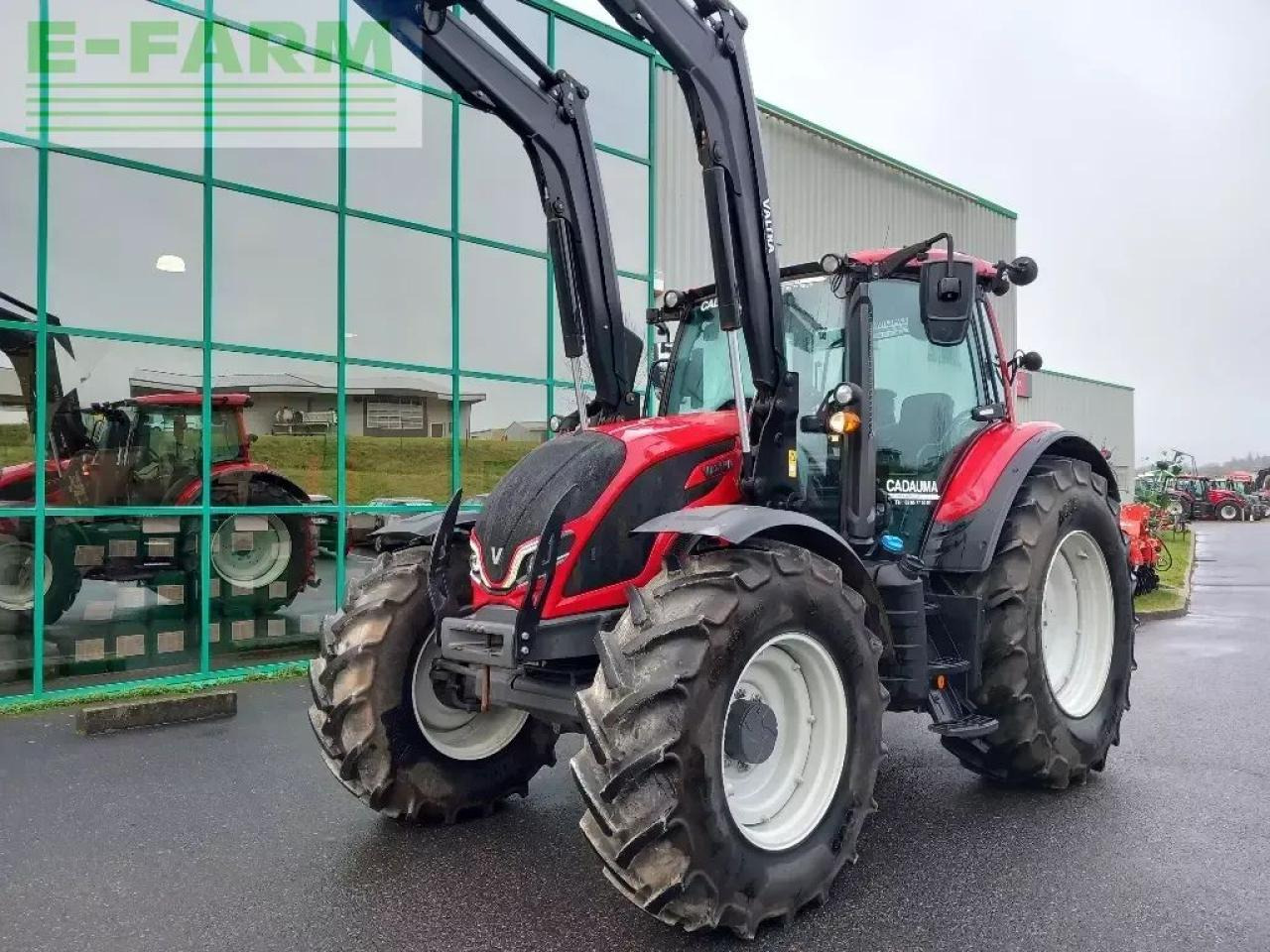 Valtra n 135 hitech 5 HiTech - Farm tractor: picture 1 Valtra n 135 hitech 5 HiTech - Farm tractor: picture 1