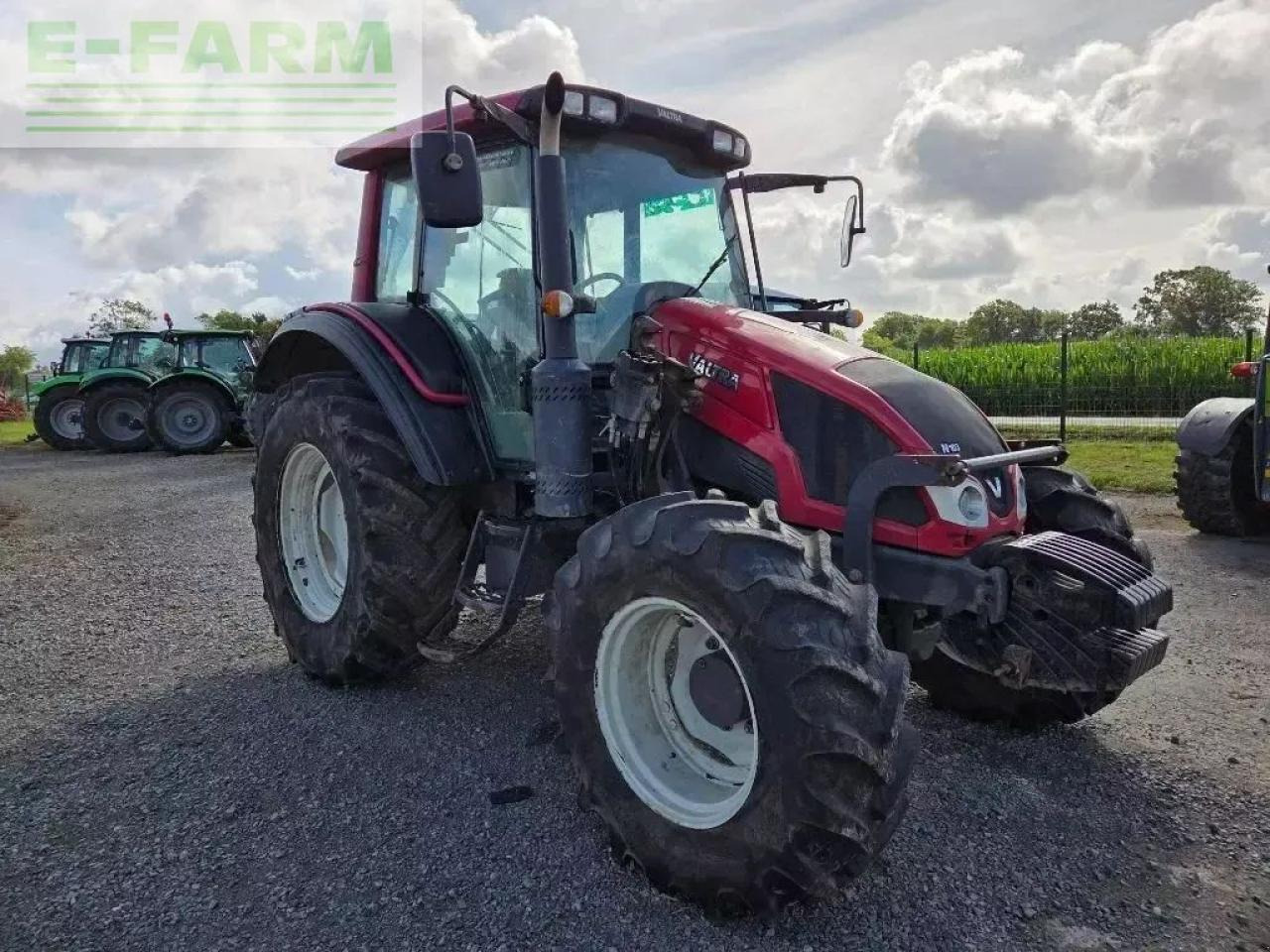 Valtra n103 - Farm tractor: picture 2 Valtra n103 - Farm tractor: picture 2