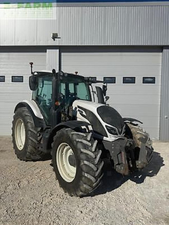 Valtra n134 h5 - Farm tractor: picture 2 Valtra n134 h5 - Farm tractor: picture 2