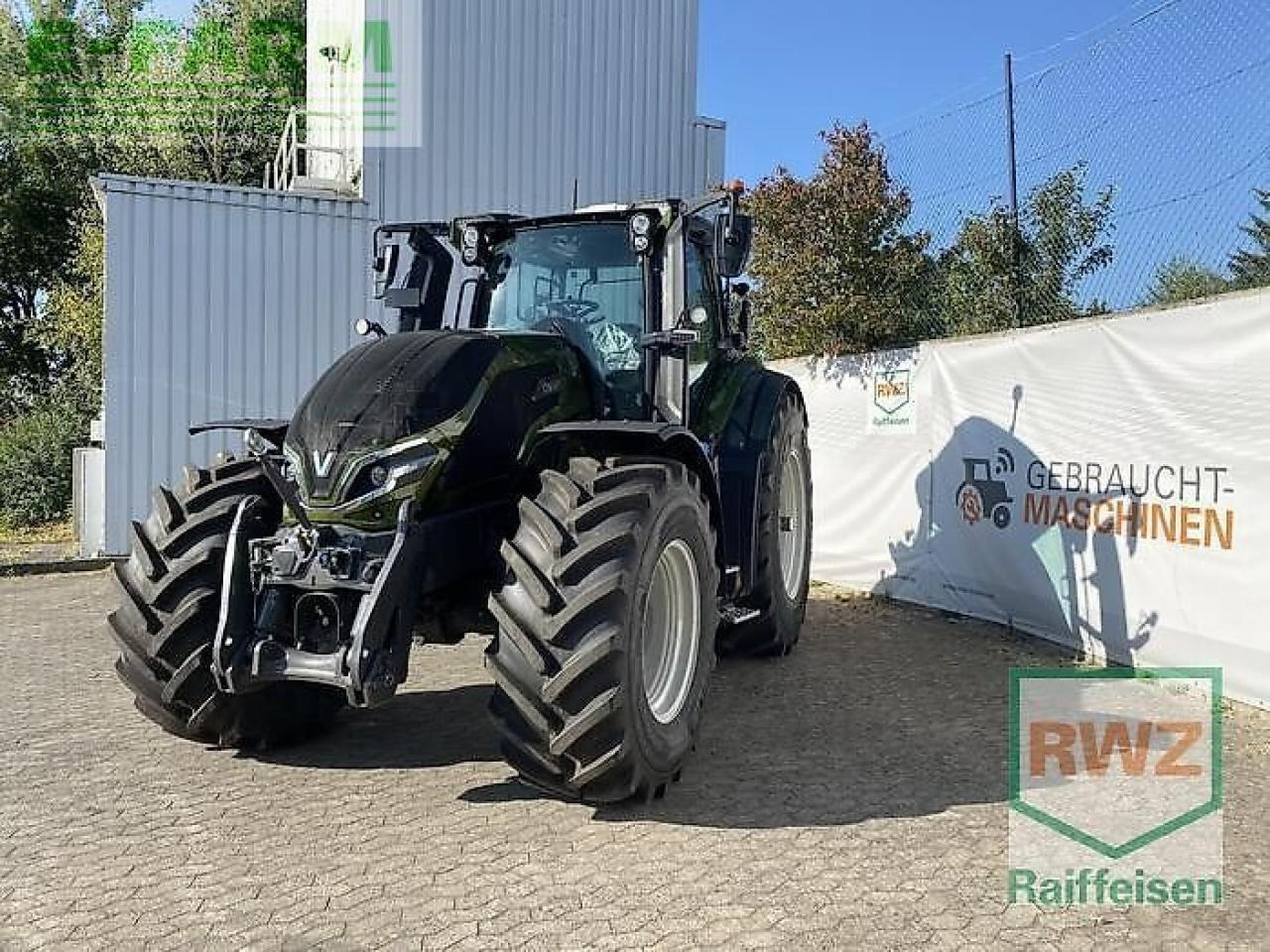 Farm tractor Valtra q305: picture 6