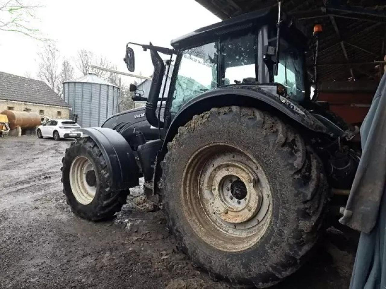 Valtra t172 - Farm tractor: picture 4 Valtra t172 - Farm tractor: picture 4