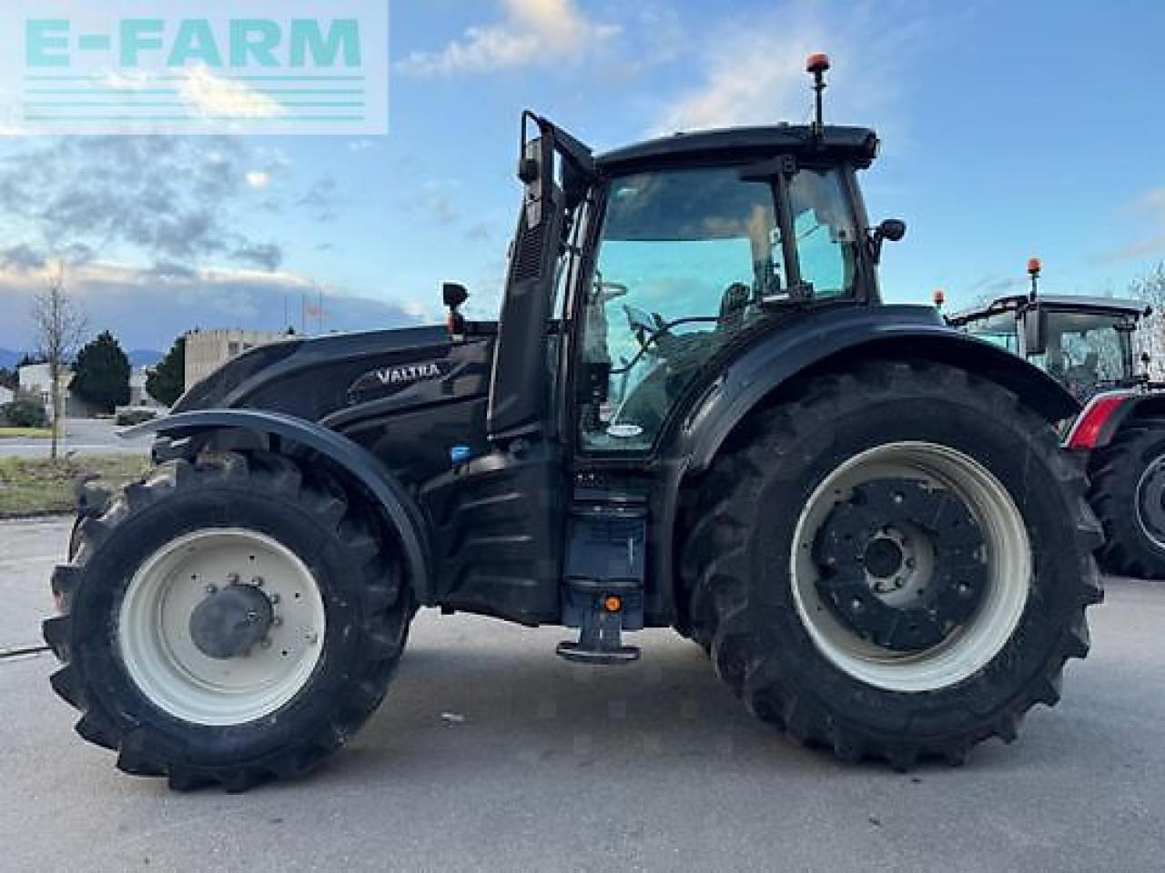 Valtra t254v - Farm tractor: picture 4 Valtra t254v - Farm tractor: picture 4