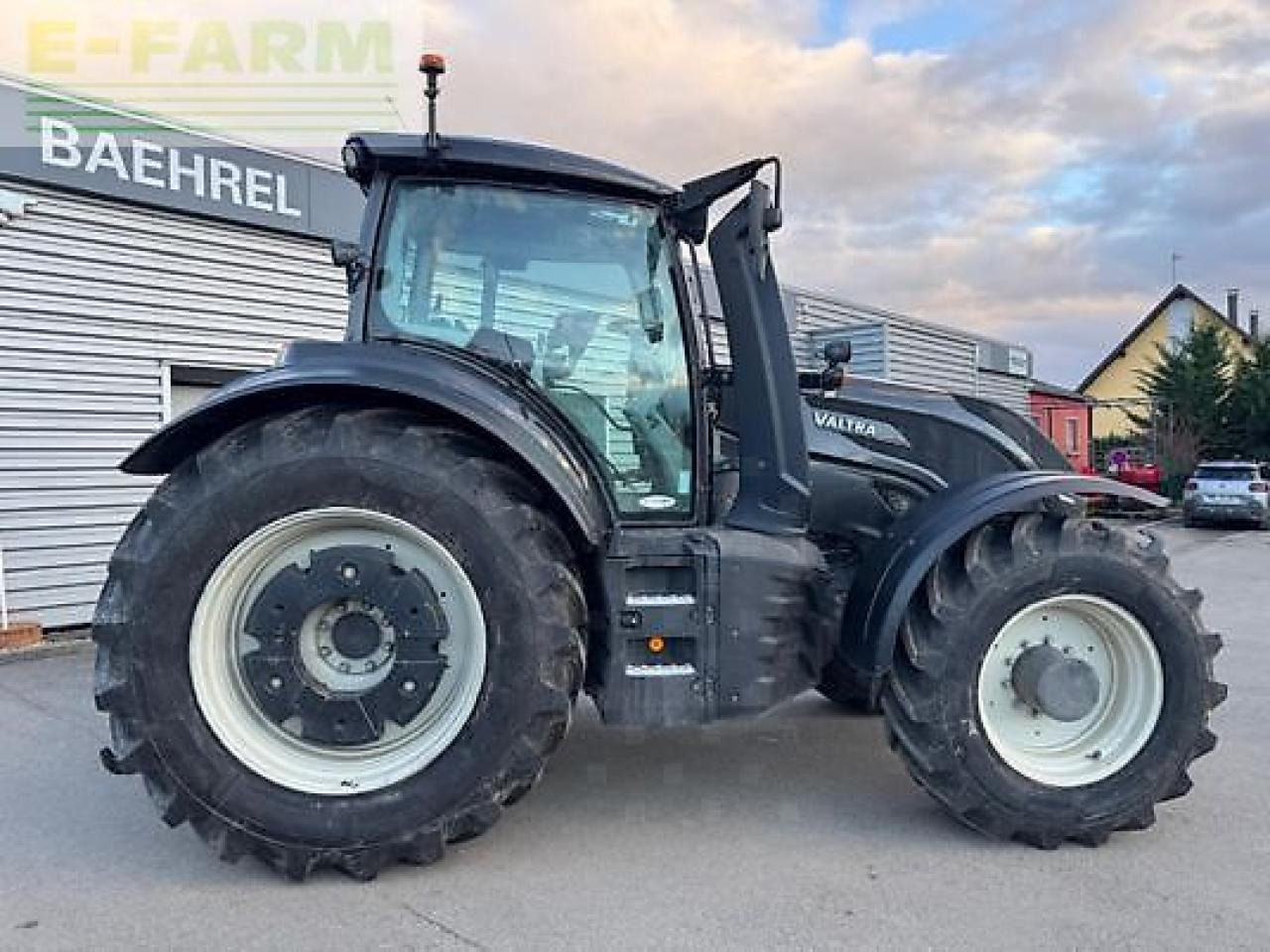 Valtra t254v - Farm tractor: picture 3 Valtra t254v - Farm tractor: picture 3