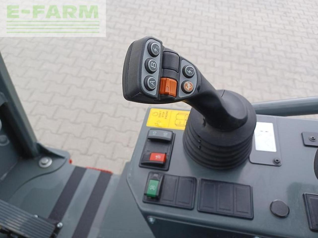 Mini excavator Weidemann 2080lp: picture 10