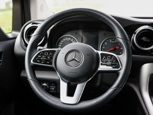 MERCEDES-BENZ T 180 Progressive,AHK,LED,Navi,Kamera,Tempomat - Passenger van: picture 5 MERCEDES-BENZ T 180 Progressive,AHK,LED,Navi,Kamera,Tempomat - Passenger van: picture 5