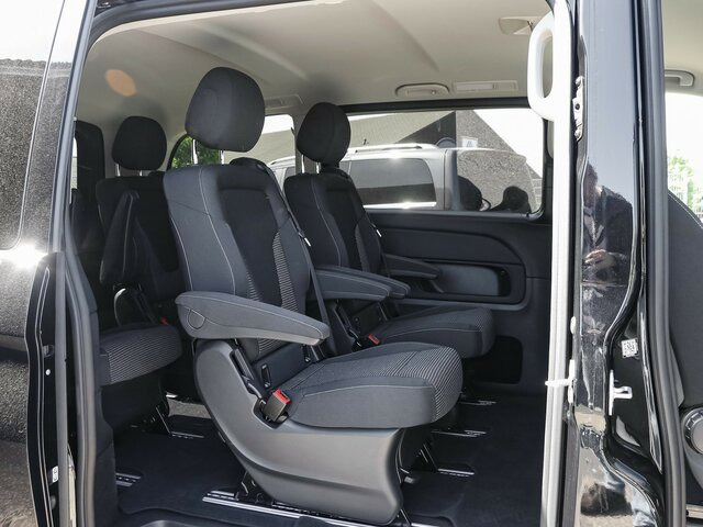 MERCEDES-BENZ V 220 d STYLE kompakt,6Sitzer,Distronic,AHK... - Passenger van: picture 2 MERCEDES-BENZ V 220 d STYLE kompakt,6Sitzer,Distronic,AHK... - Passenger van: picture 2