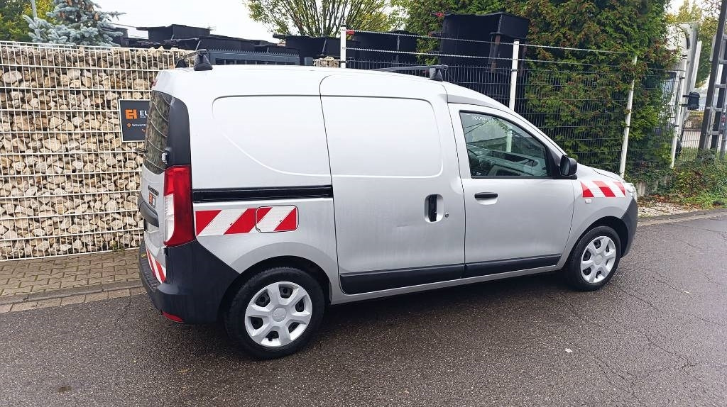 Dacia Dokker Transporter, Kastenwagen, Werkstattschränke - Small van: picture 4 Dacia Dokker Transporter, Kastenwagen, Werkstattschränke - Small van: picture 4