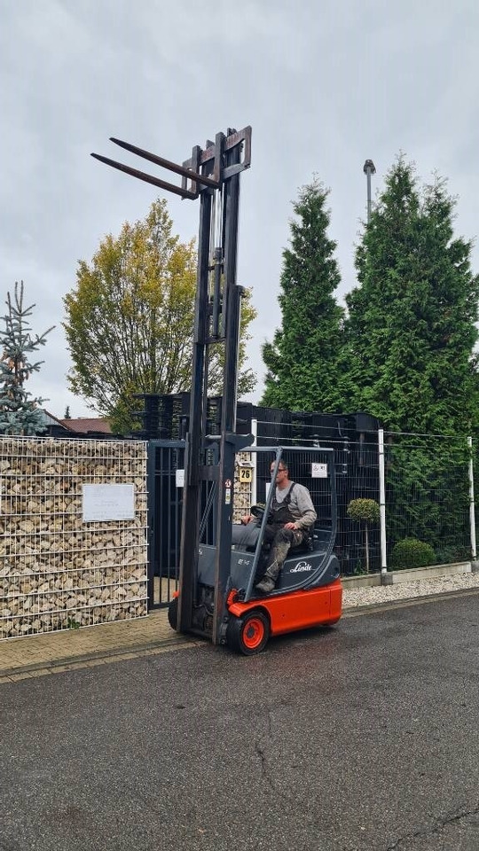 Electric forklift Linde E 14-02, Tripplex bis 4,5 m, Hubkraft 1.400 kg: picture 19