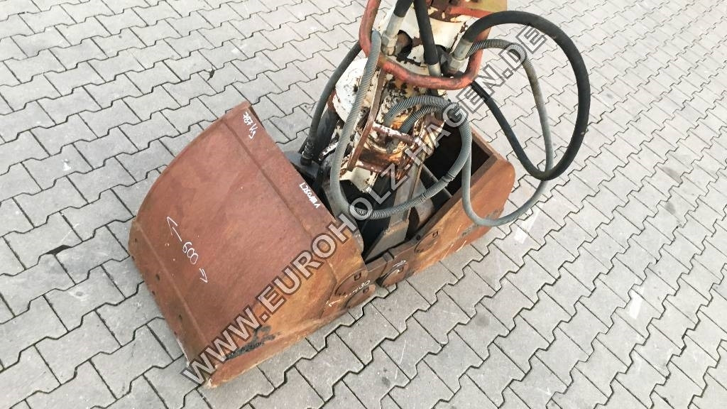 Zweischalengreifer Ø70/280 Schalen 600 mm - Clamshell bucket: picture 3 Zweischalengreifer Ø70/280 Schalen 600 mm - Clamshell bucket: picture 3