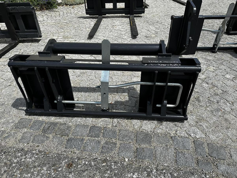 Big Adapter Genie Terex auf Manitou Aufnahme - Construction machinery: picture 1 Big Adapter Genie Terex auf Manitou Aufnahme - Construction machinery: picture 1