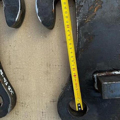 Big Anschweißhaken / Anschweißset / Koppelhaken JCB 520-50 Aufnahme - Spare parts: picture 4 Big Anschweißhaken / Anschweißset / Koppelhaken JCB 520-50 Aufnahme - Spare parts: picture 4