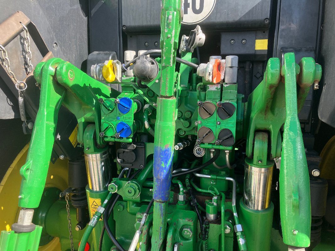 John Deere 6175M - Farm tractor: picture 4 John Deere 6175M - Farm tractor: picture 4