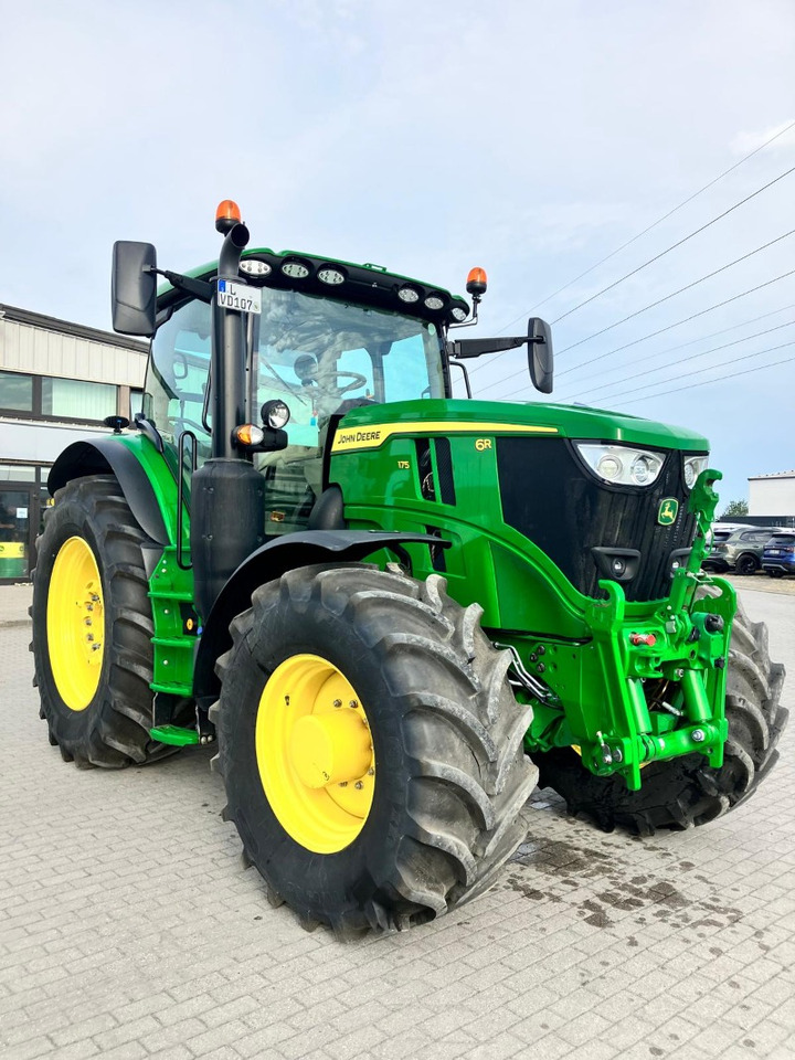 John Deere 6R 175 - Farm tractor: picture 4 John Deere 6R 175 - Farm tractor: picture 4