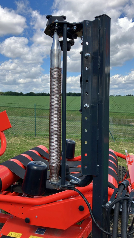 Kuhn RW 1410C - Bale wrapper: picture 1 Kuhn RW 1410C - Bale wrapper: picture 1