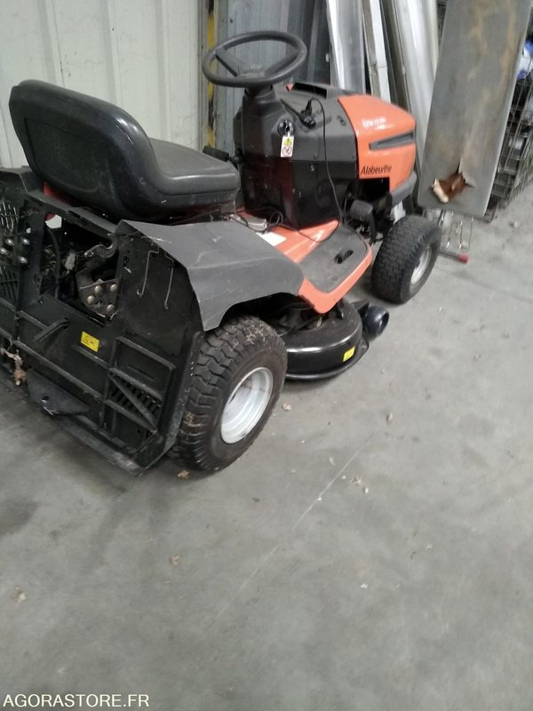 2 tondeuses autoportées - Garden mower: picture 2 2 tondeuses autoportées - Garden mower: picture 2