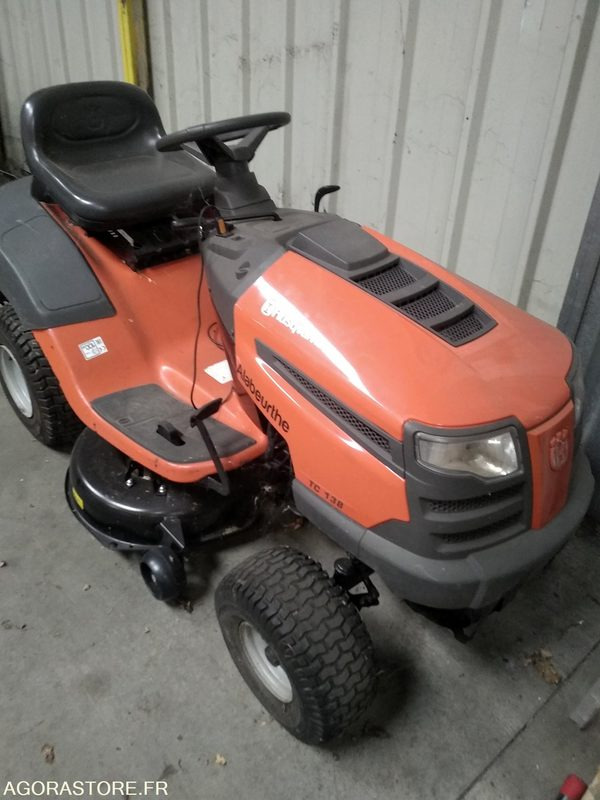 2 tondeuses autoportées - Garden mower: picture 1 2 tondeuses autoportées - Garden mower: picture 1