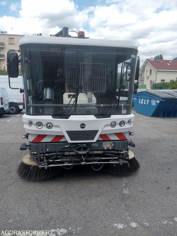 BALAYEUSE RAVO 5 SERIES 540 XL95FCH4CD1020902 - Road sweeper: picture 2 BALAYEUSE RAVO 5 SERIES 540 XL95FCH4CD1020902 - Road sweeper: picture 2