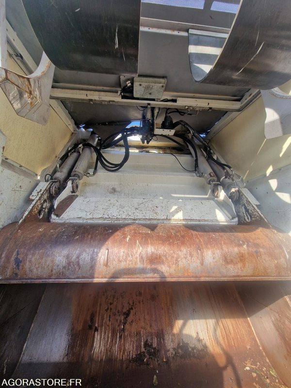 Garbage truck BENNE A ORDURES MENAGERES 14 M3 - RENAULT PREMIUM - LOT N°1: picture 15