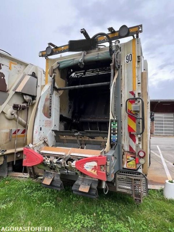 BENNE A ORDURES MENAGERES RENAULT - Garbage truck: picture 4 BENNE A ORDURES MENAGERES RENAULT - Garbage truck: picture 4