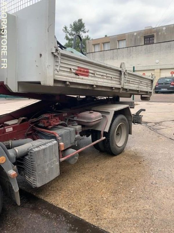 CAMION IVECO AMPLIROLL 65 E 13 TIPPER - 2003 - BON ETAT - Tipper: picture 5 CAMION IVECO AMPLIROLL 65 E 13 TIPPER - 2003 - BON ETAT - Tipper: picture 5