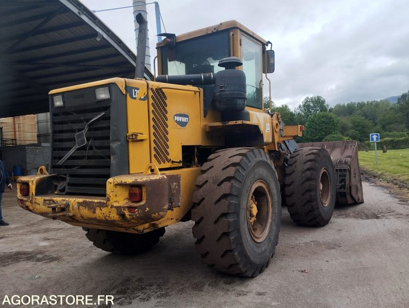 Loader CHARGEUSE SUR PNEUS VOLVO L70D de 2000 n°17603 A REPARER: picture 8
