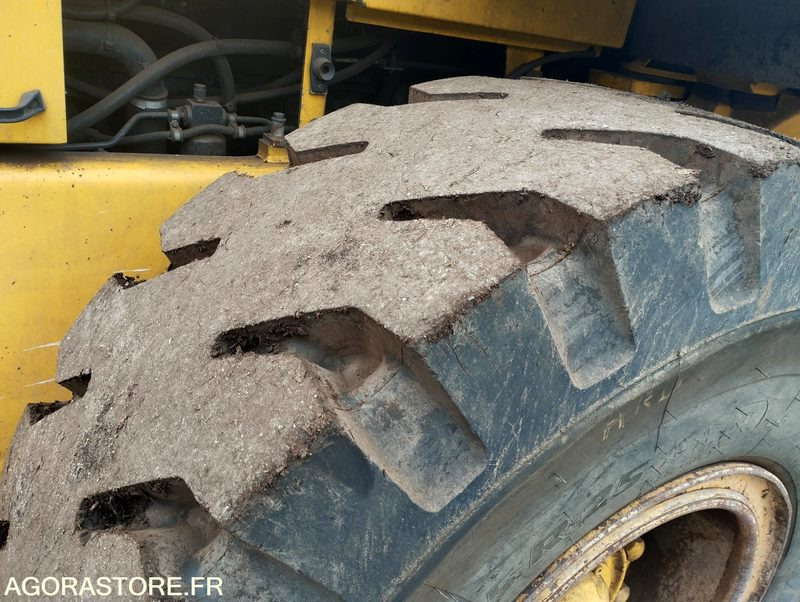 Loader CHARGEUSE SUR PNEUS VOLVO L70D de 2000 n°17603 A REPARER: picture 13