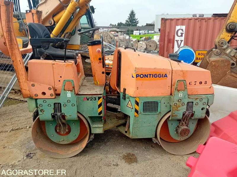 COMPACTEUR TANDEM AMMANN AV23-2 -- 2001 -- ENVIRON 800 HEURES - Roller: picture 3 COMPACTEUR TANDEM AMMANN AV23-2 -- 2001 -- ENVIRON 800 HEURES - Roller: picture 3