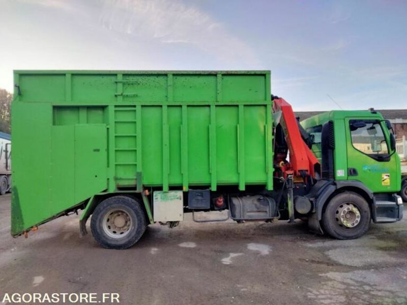 Camion avec benne et grue attenante à la cabine - Garbage truck: picture 2 Camion avec benne et grue attenante à la cabine - Garbage truck: picture 2