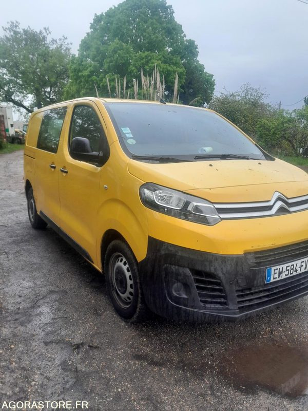 Citroën Jumpy - 2016 - 142000km - Small van: picture 2 Citroën Jumpy - 2016 - 142000km - Small van: picture 2