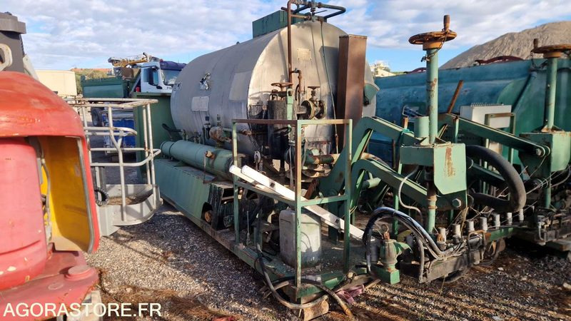 Rependeuse à bitume - Rincheval - Construction machinery: picture 1 Rependeuse à bitume - Rincheval - Construction machinery: picture 1