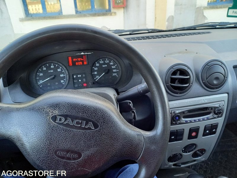 DACIA LOGAN PICK UP 2 PLACES - Car: picture 3 DACIA LOGAN PICK UP 2 PLACES - Car: picture 3