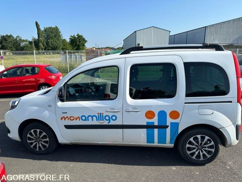 EZ-934-SA - Roulant - RENAULT KANGOO - VP - 159 000 Kms - Car: picture 3 EZ-934-SA - Roulant - RENAULT KANGOO - VP - 159 000 Kms - Car: picture 3