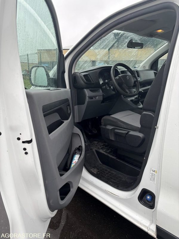 FB-572-MX - Roulant - CITROEN JUMPY SPACE TOURER - VP - 218 682 Kms - Minibus, Passenger van: picture 5 FB-572-MX - Roulant - CITROEN JUMPY SPACE TOURER - VP - 218 682 Kms - Minibus, Passenger van: picture 5