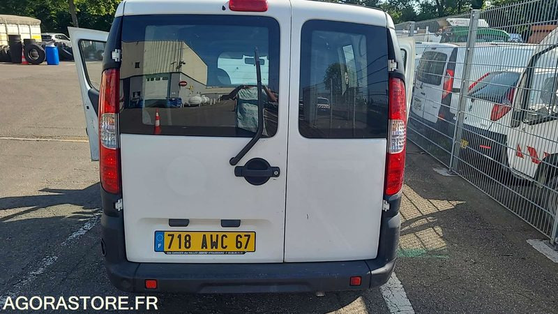 FIAT DOBLO CARGO - 2007 - 98427KM - 718 AWC 67 - Small van: picture 4 FIAT DOBLO CARGO - 2007 - 98427KM - 718 AWC 67 - Small van: picture 4