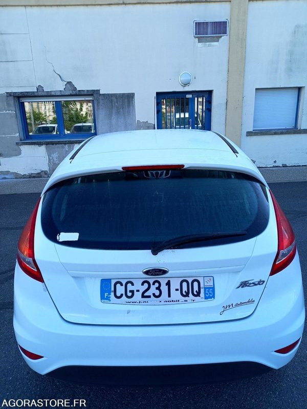 FORD FIESTA TDCI 70 FAP TREND 5 portes - Car: picture 4 FORD FIESTA TDCI 70 FAP TREND 5 portes - Car: picture 4