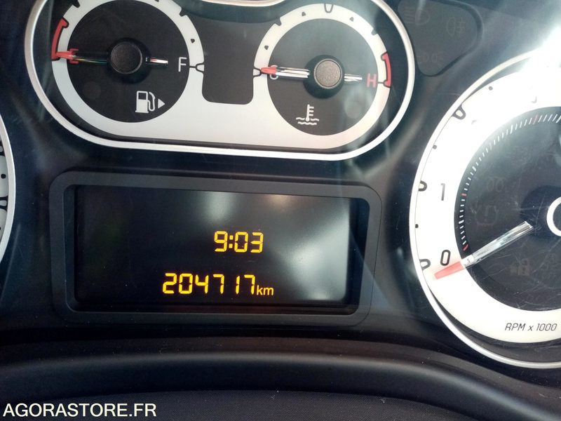 Fiat 500 L GNV POPSTAR MINISPACE DE 2016 - Car: picture 4 Fiat 500 L GNV POPSTAR MINISPACE DE 2016 - Car: picture 4