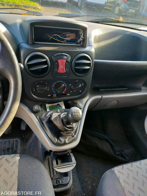 Lease a  Fiat Doblo Essence et GNV Fiat Doblo Essence et GNV: picture 11