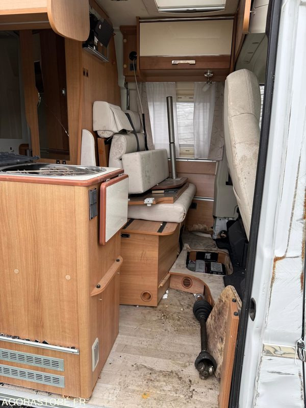 Fiat Ducato, camping-car - 2017 - 62000km - accidenté - Camper van: picture 4 Fiat Ducato, camping-car - 2017 - 62000km - accidenté - Camper van: picture 4