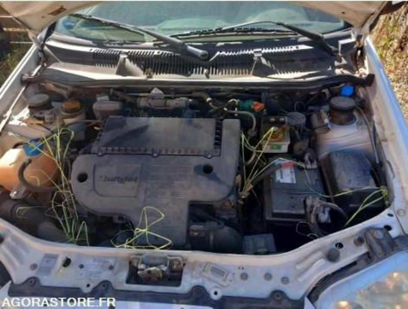 Fiat Strada 94607 kms 2010 - Pickup truck: picture 4 Fiat Strada 94607 kms 2010 - Pickup truck: picture 4