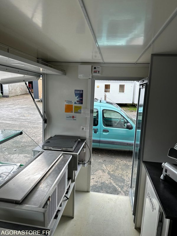 Foodtruck tout équipé - Vending truck: picture 2 Foodtruck tout équipé - Vending truck: picture 2